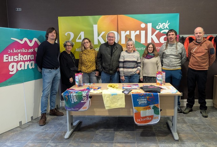 24. KORRIKAko arropa eta petoak salgai Beasainen