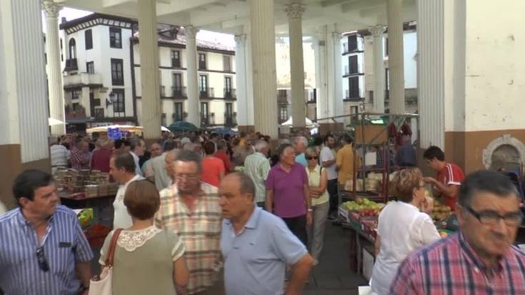 Euskal Jaietako azoka berezia, abere eta barazki eta fruitu lehiaketak