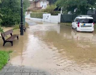 Estanda errekak gainezka egin du Ormaiztegin