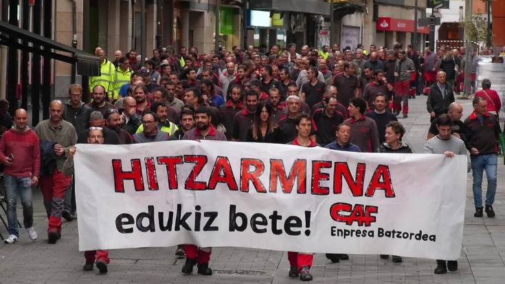 CAF-eko langileek 4 orduko lanuztea egin dute hitzarmenaren alde