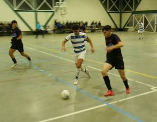 Legorreta nagusi Idiazabalen aurkako areto futboleko derbian