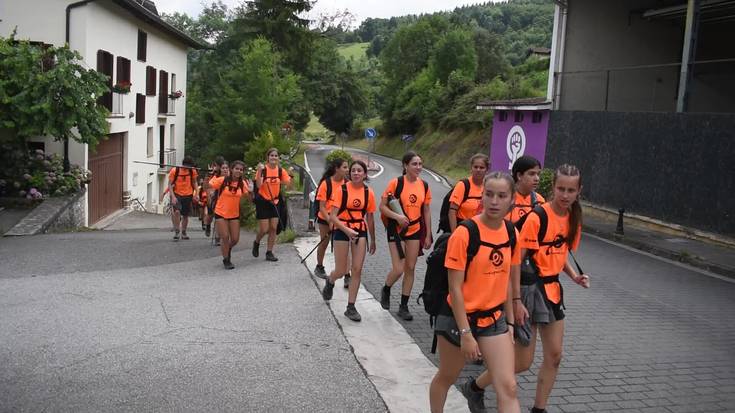 Goierrin geldialdia egin du Euskarabenturak, espedizioaren erdialdera iritsita