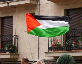 Burrunbak udaletxeen aurrean gaur Palestinaren alde