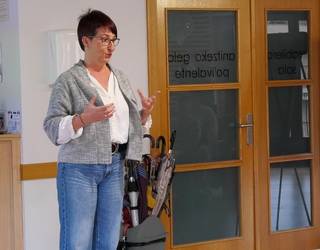 “Hitz egin dezagun gure zaintzaz” izenburupean, zainzak prestatu eta erabakiak partekatzeko hitzaldi-tailerrak eskainiko dituzte Gabirian