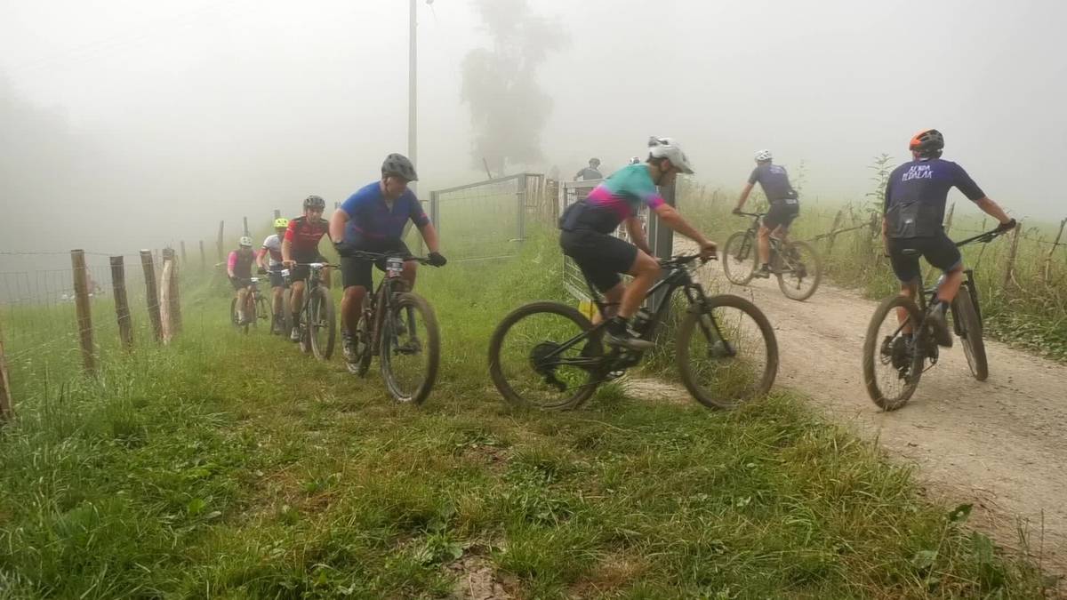 Xendapedalak mendi bizikleta martxa egin zuten seigarren urtez