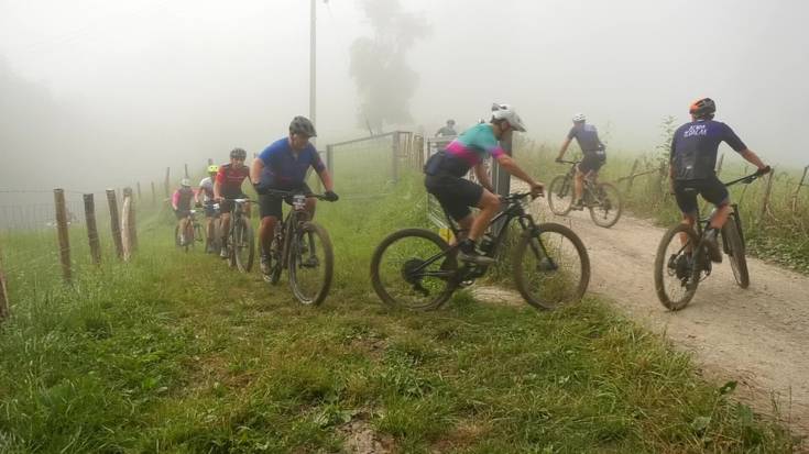 Xendapedalak mendi bizikleta martxa egin zuten seigarren urtez