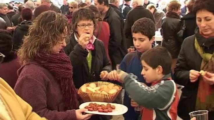 Festekin amaitzeko hamaiketakoa plazan