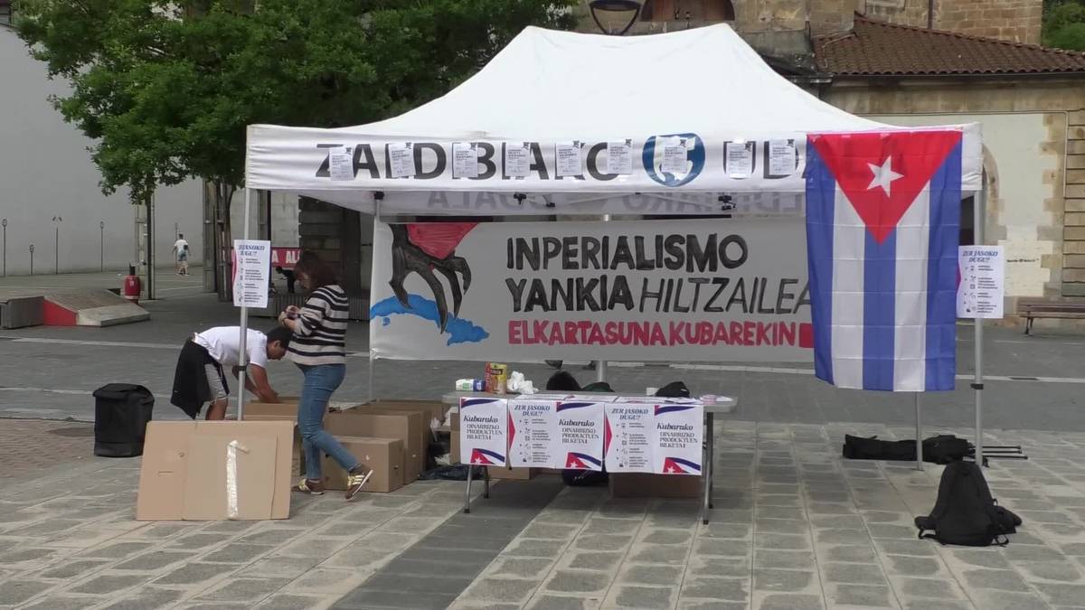 EHKSk "inperialismoaren aurkako" manifestaziorako dei egin du, Kubarako material bilketaren egunean