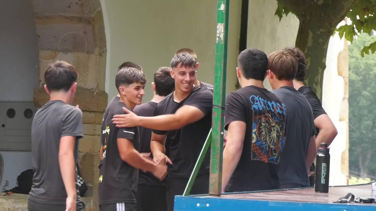 Festetan herri kirolek indarra eta lehia ekarri dute Gabirira