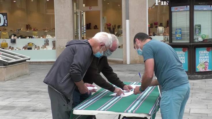 Euskaraldiari hasiera eman zioten atzo Beasainen