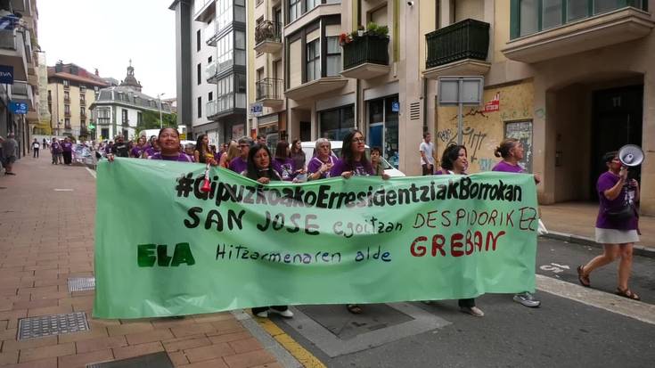 Manifestazioa egin dute San Jose egoitzako langileek 169. greba egunean