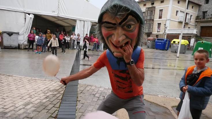 Euriak ez zuen Ataungo San Martin festen hasiera zapuztu