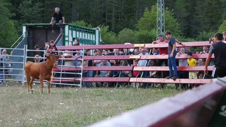 Soka muturrak adrenalina eta jai giroa ekarri ditu Zegamako festetara