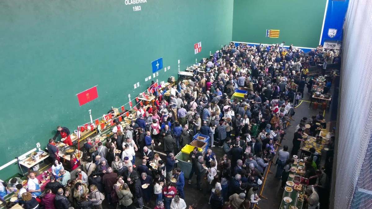 Jan eta edan, ez zuten atsedenik hartu Herrialdeen Egunean