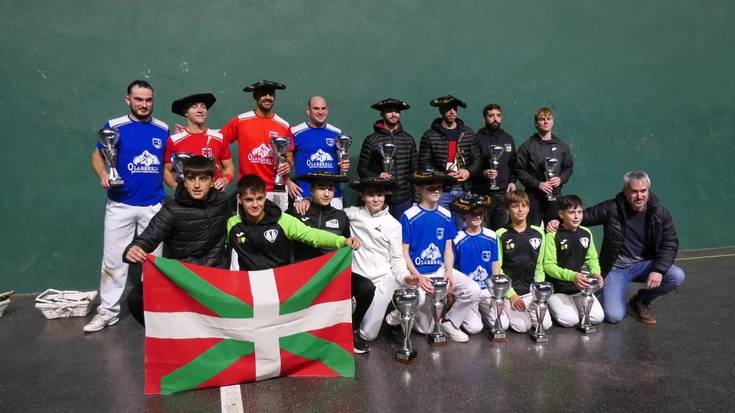 Profesionalen eta afizionatuen arteko lehiak sekulako ikuskizuna eskaini zuen Elite Txapelketan