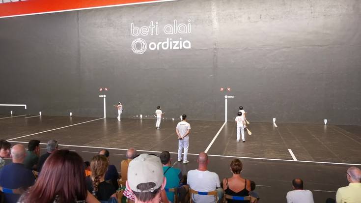 Txikienen paleta larruz erakustaldia eta “Ordizia Hiria” Txapelketaren finalak jokatu zituzten Beti Alai pilotalekuan