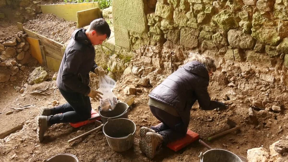 San Adrian igarobideko ondare arkeologikoa protagonista, urteroko bisita gidatuan