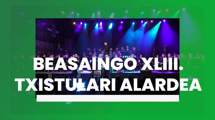 Hamaika musikari eta lagun izan zituen ondoan urteroko alardean Goizeresi Txistulari Taldeak