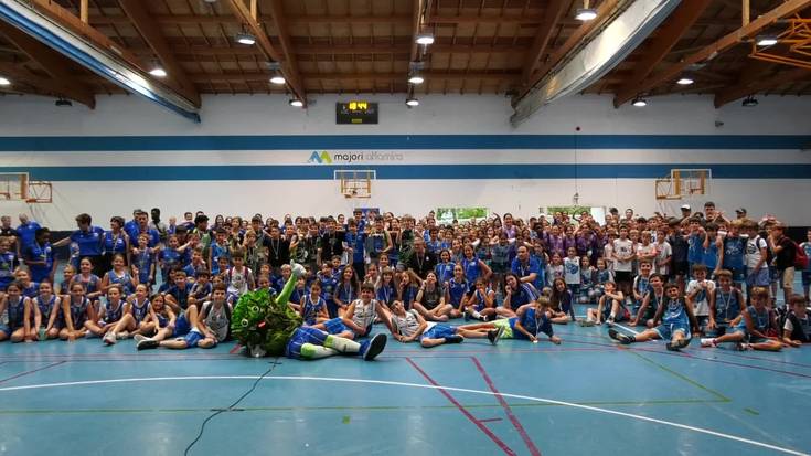 Saskibaloi zaleen arteko giro bikaina azpimarratu dute Azatxo Topaketako parte-hartzaileek