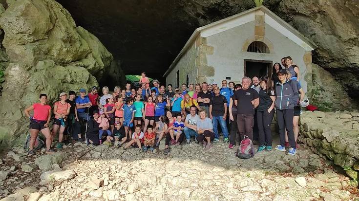 San Adrianera erromesaldia egin zuten idiazabaldarrek