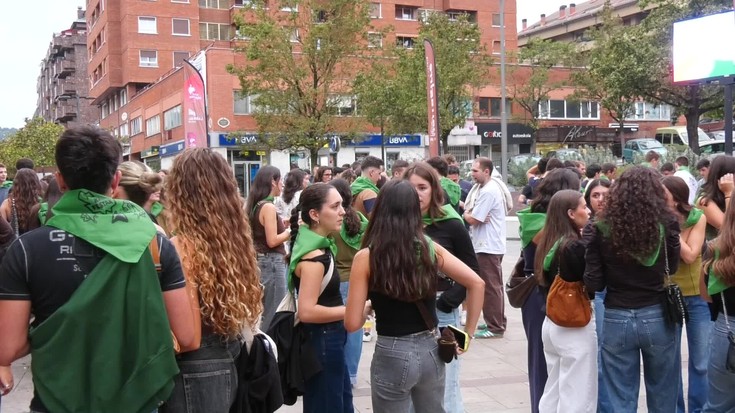Beasaingo gazteek Porru kaleko festak ospatu dituzte