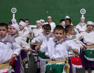 Danbor hotsek bete zuten Zubipe igandean