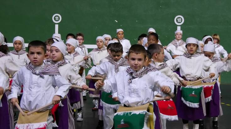 Danbor hotsek bete zuten Zubipe igandean