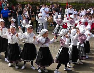 Igandean, Dantzari Txiki eguna ospatu zuten Goierri eskualdeko 6 dantza-taldek