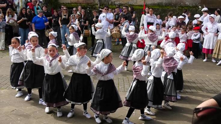 Igandean, Dantzari Txiki eguna ospatu zuten Goierri eskualdeko 6 dantza-taldek