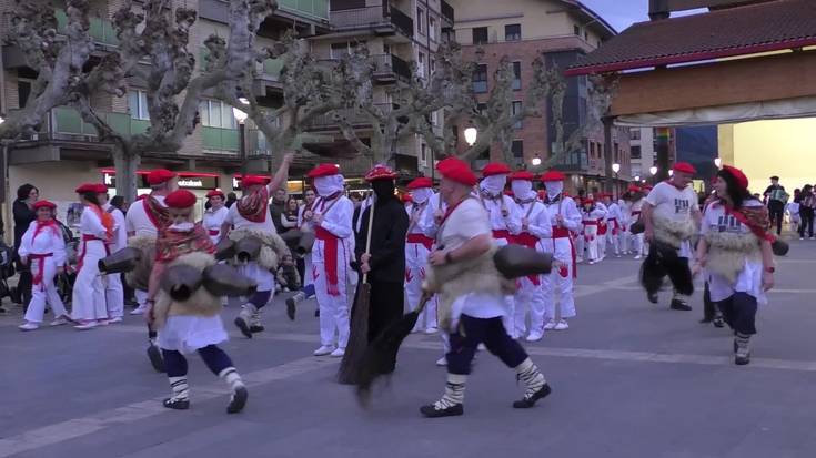 Inauteri herrikoietarako entsegu irekiak antolatu dituzte Lazkao eta Ataunen