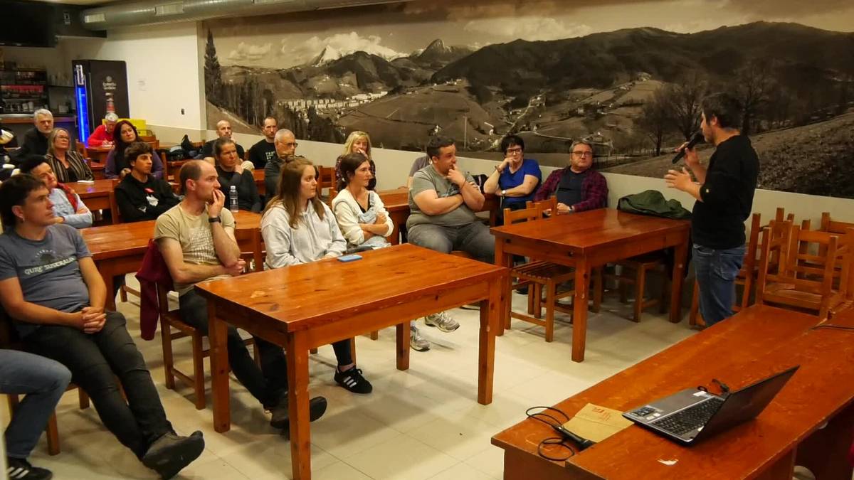 Hausnartu, saretu eta ondo pasatzeko aukera apirilaren 24 eta 25ean egingo den Euskaltzale Independentiston Topaketan