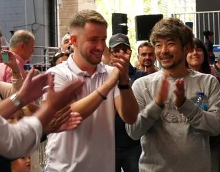 El Vaskito jatetxeko Iñaki Azkuek 5.400 eurotan erosi du gazta irabazlea