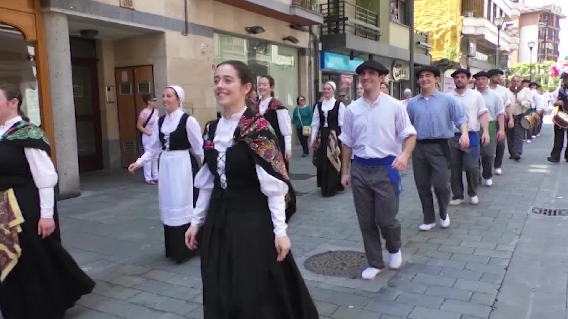 Plaza dantzen ikastaroa hasiko du Ostadar Dantza Taldeak urriaren 2tik aurrera