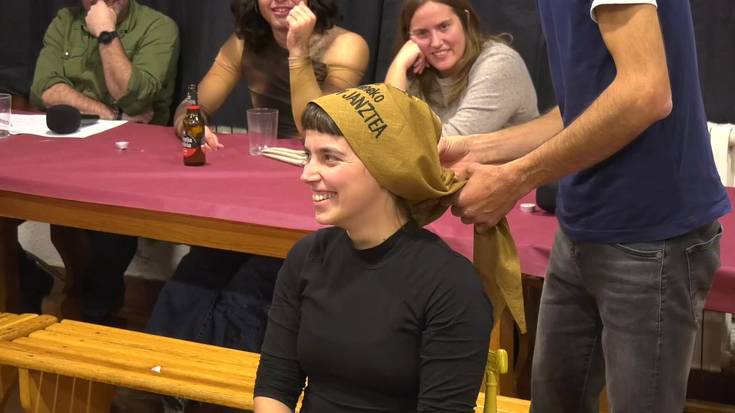 Maider Arregik jantzi zuen zapia