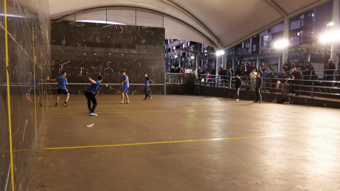 Asteburu honetan jokatuko dira emakumezkoen pala eta eskuz binakako pilota txapelketetako 2. jardunaldiak