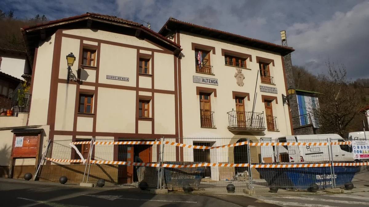 Udarako ostatua irekitzea espero dute Altzagan, herritarrentzat eta kanpotik datozenentzat topagune izan dadin
