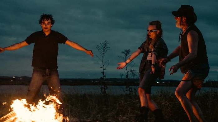 'Urchin' filma gaur, Goieniz Zinekluban