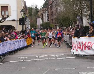 Azken prestaketetan murgilduta, Idiazabalgo Herri Krosaren 45. ediziorako