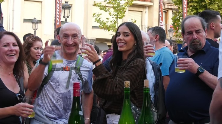 Lazkaotarren bilgune izan zen San Migeletako sagardo dastaketa