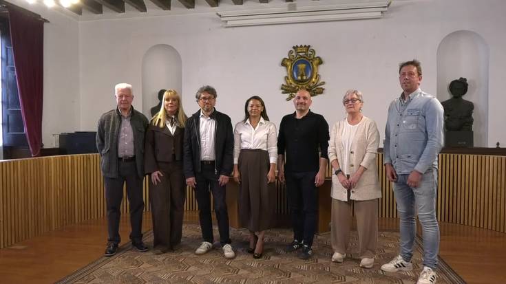 Bizikidetzarako Mahai Politikoak memoria partekatua eraikitzeko espazio komun bat adostu du