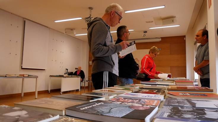 KGT Kolektibo ibiltariaren "Euskal Herriko Memoria eta Historia" erakusketa Idiazabalen