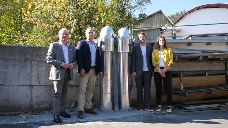 Inauguratu dute Antzizar kiroldegia Fundiciones del Estandako beroarekin girotuko duen azpiegitura