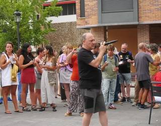 Bentazarreko Mutiko Alaiek herriko kaleak musikaz bete zituzten
