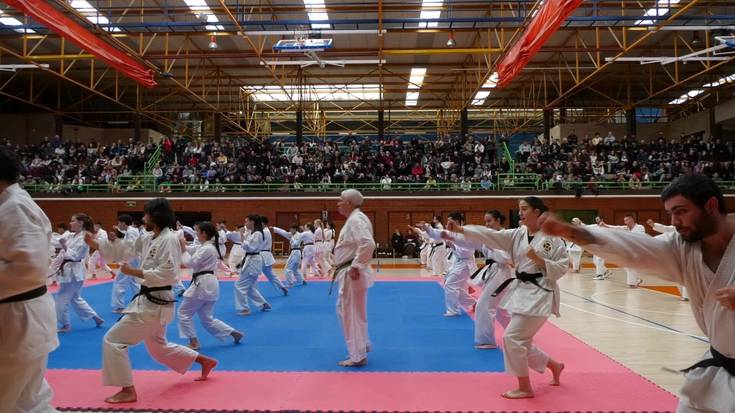 Shorinji Kempo erakustaldian 3 belaunaldi desberdinetako kirolariak elkartu ziren