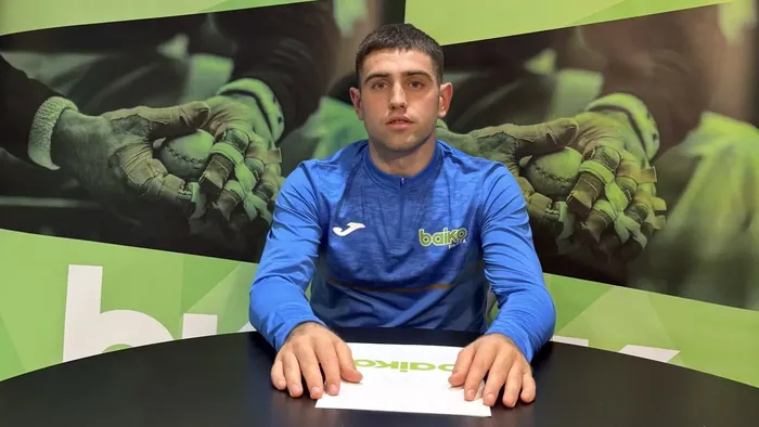 Beñat Senarrek beste bi urterako sinatu du Baikorekin