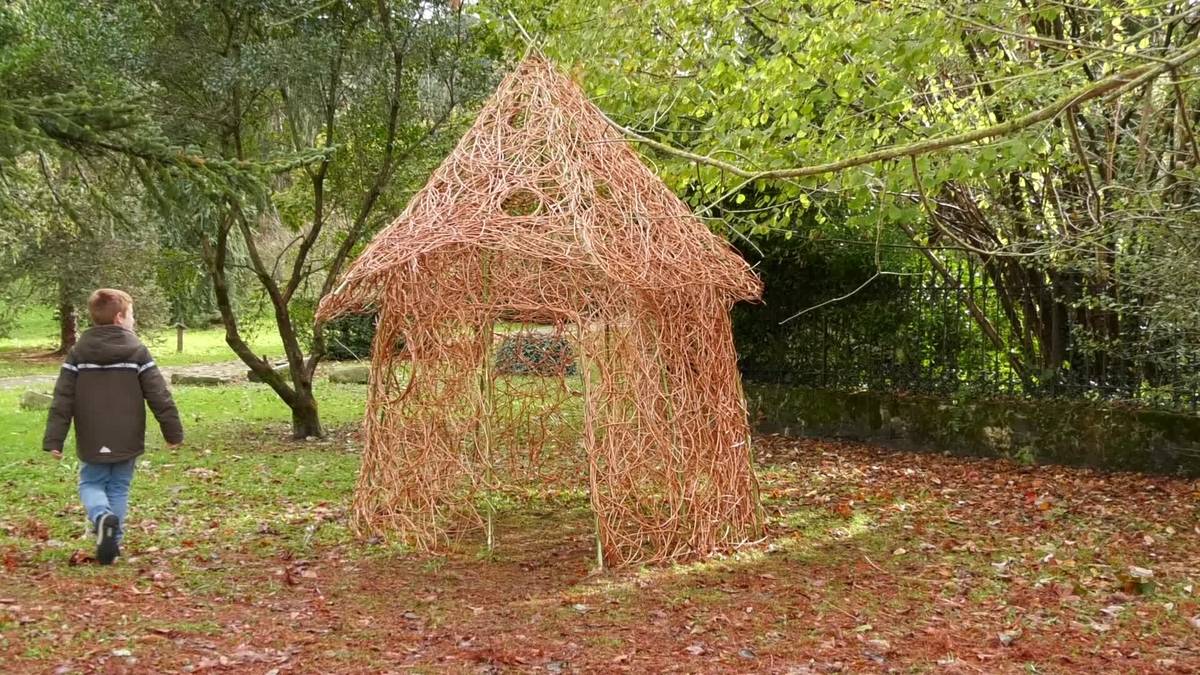 Emakumeen elkargune eta babesleku sinboliko bat eraiki dute Idiazabalen