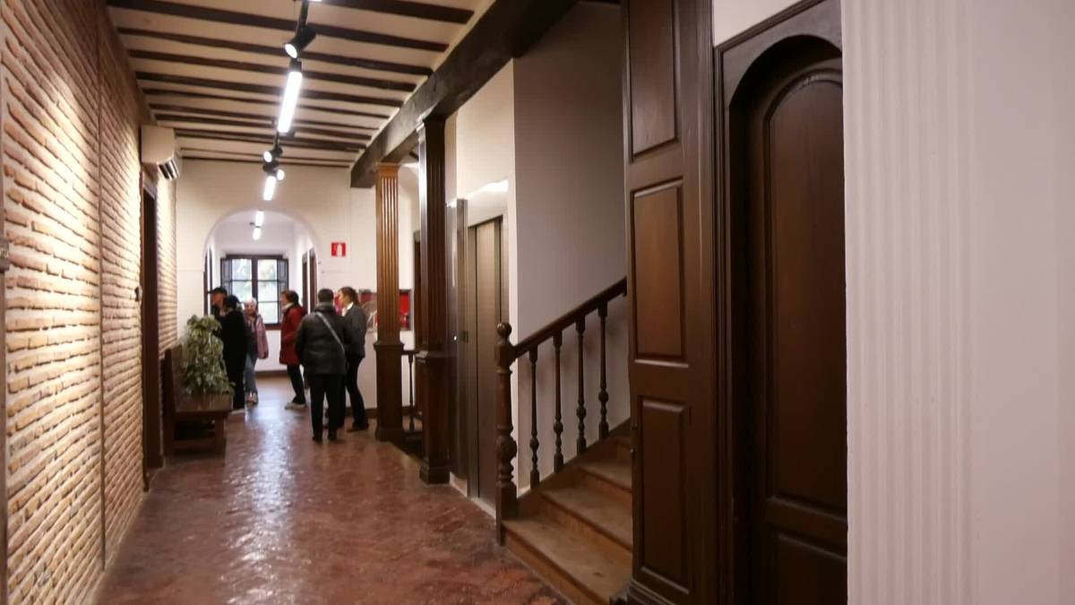 Lardizabal jauregi eraberritua bisitatzeko aukera izan dute segurarrek