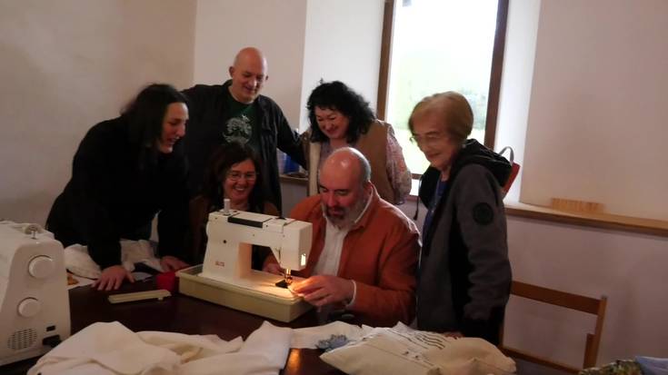 Ataunen kokatutako Lurlab laboratorio digitala ibiltari  bilakatu dute