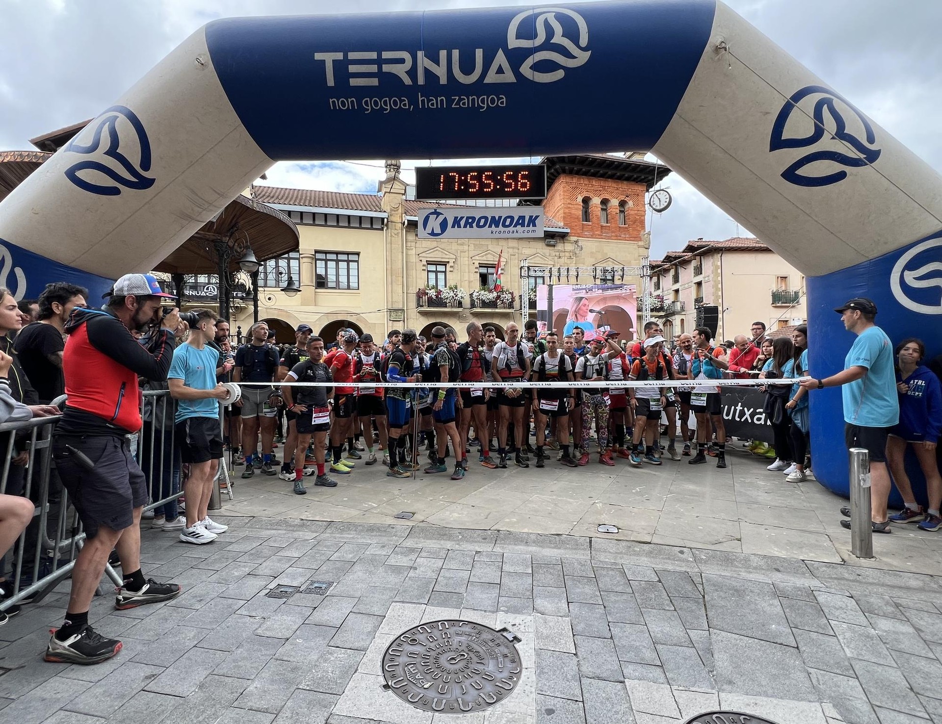 Hasiera eman zaio Ehunmilak Ultra-Trail lasterketari