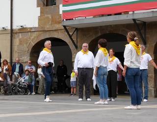 San Prudentzio egunean, agintarien sokadantzak hartu du plaza